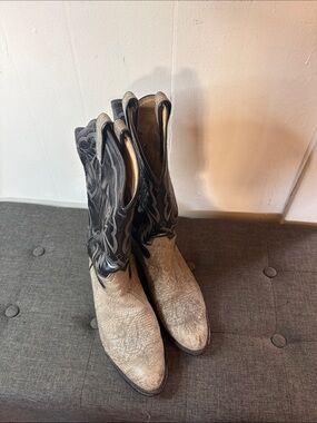 Vintage Western Cowboy Boots - Black & Cream